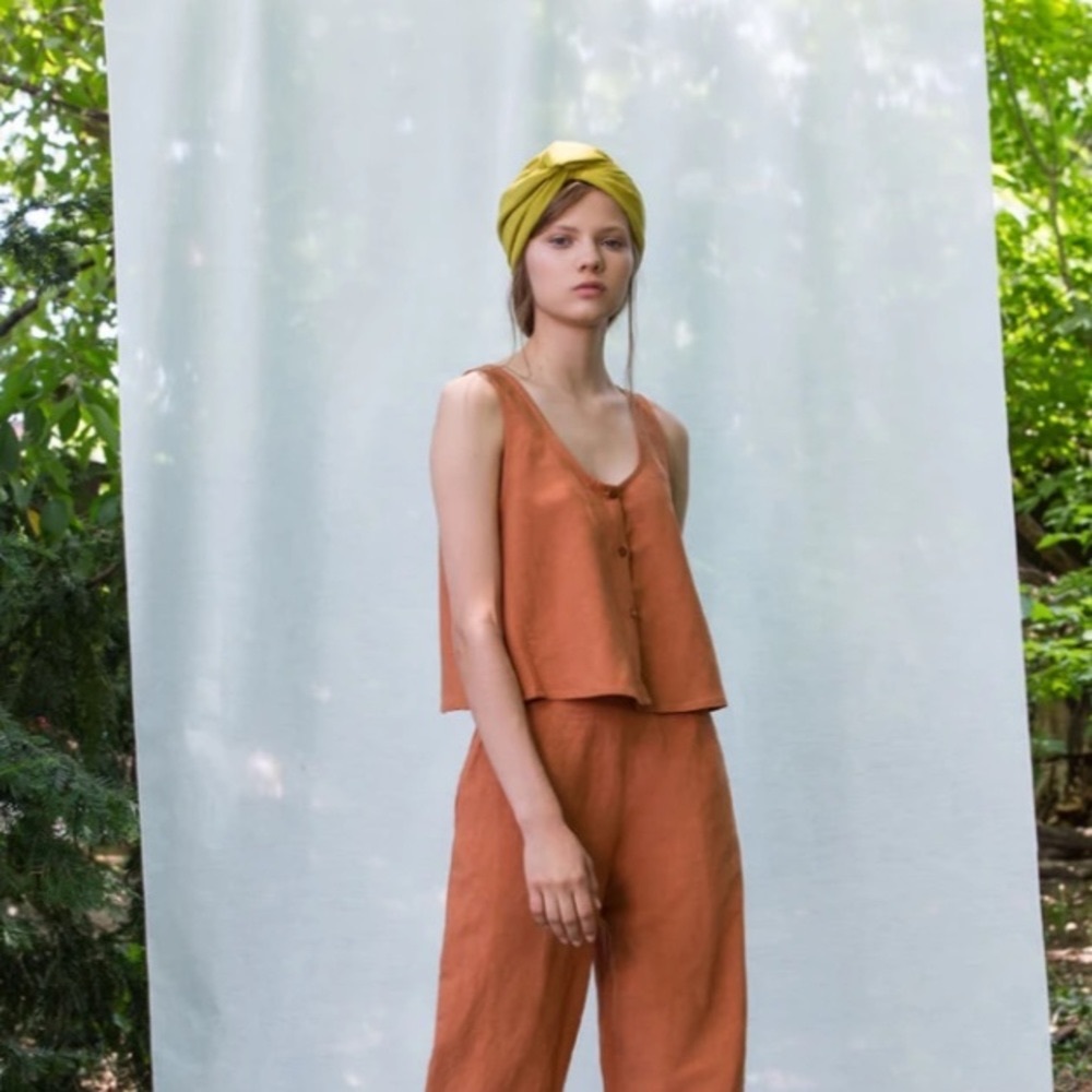 NWT • Eve Gravel “Plongee” top